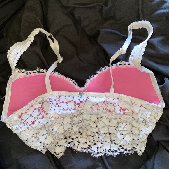 Victoria’s Secret bralette - Picture 2 of 4